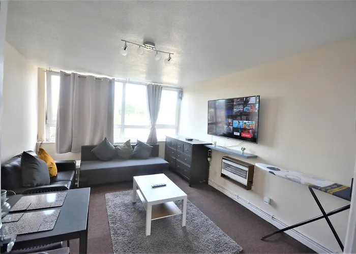London Zone 2 Two Bedroom Maisonette